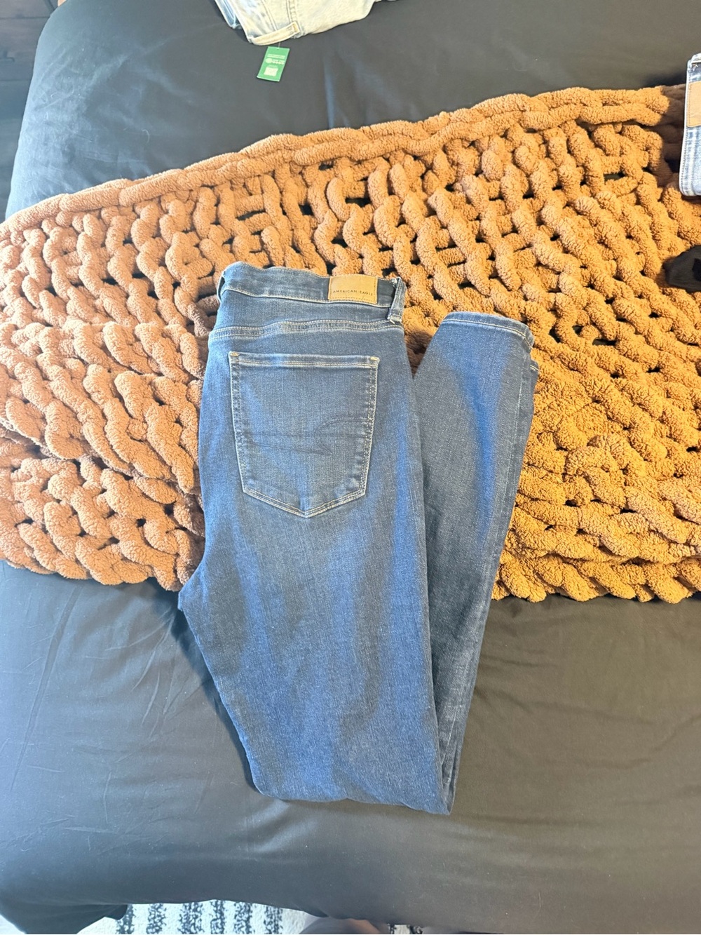 American Eagle Outfitters Mid Wash Women’s Skinny Jeans